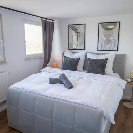 דירה 2 Schlafzimmer Mit Grosser Terrasse *