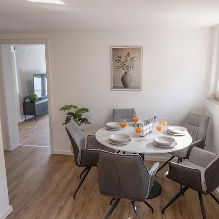 2 Schlafzimmer Mit Grosser Terrasse דירה
